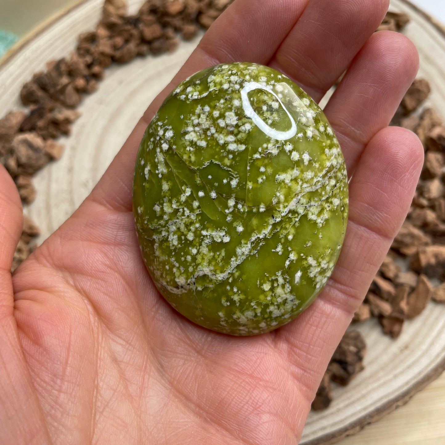 Serpentijn handsteen nr.1