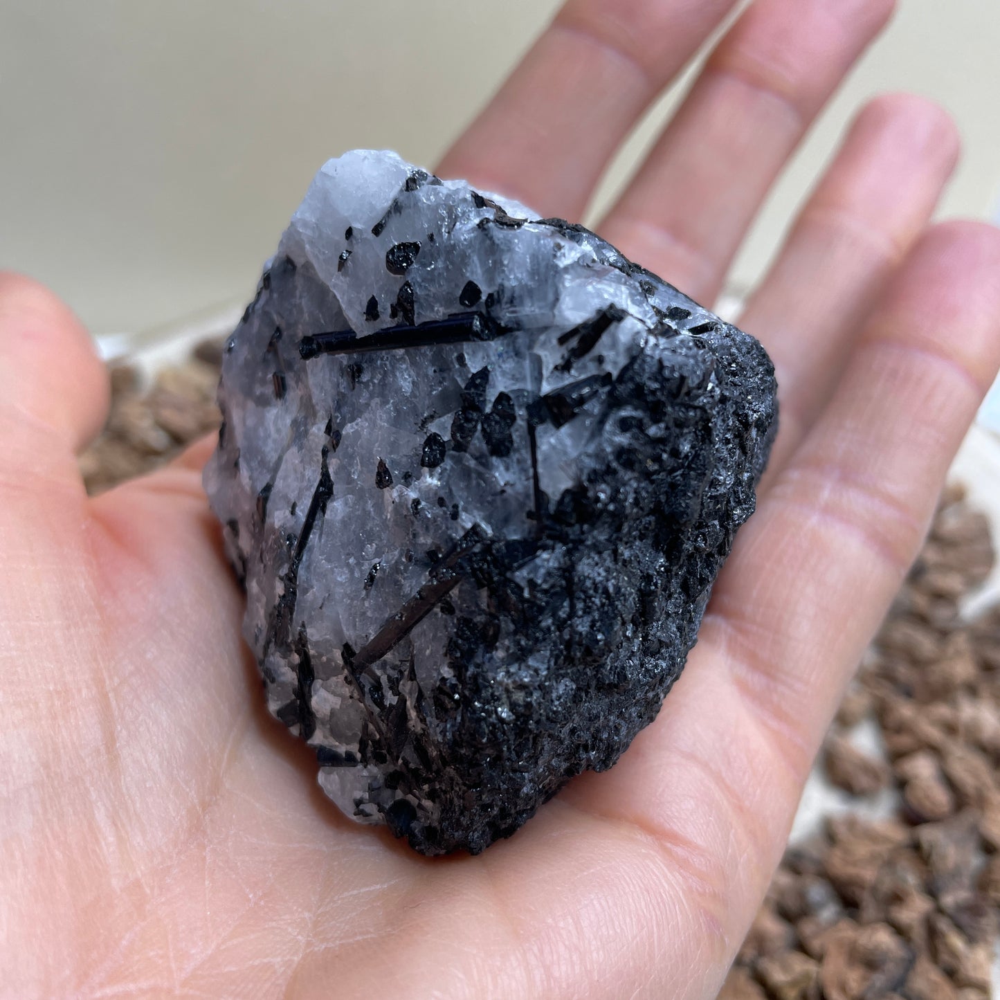 Toermalijnkwarts ruw nr.3