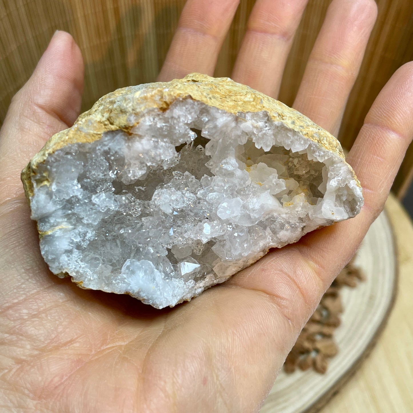 Bergkristal geode nr.3