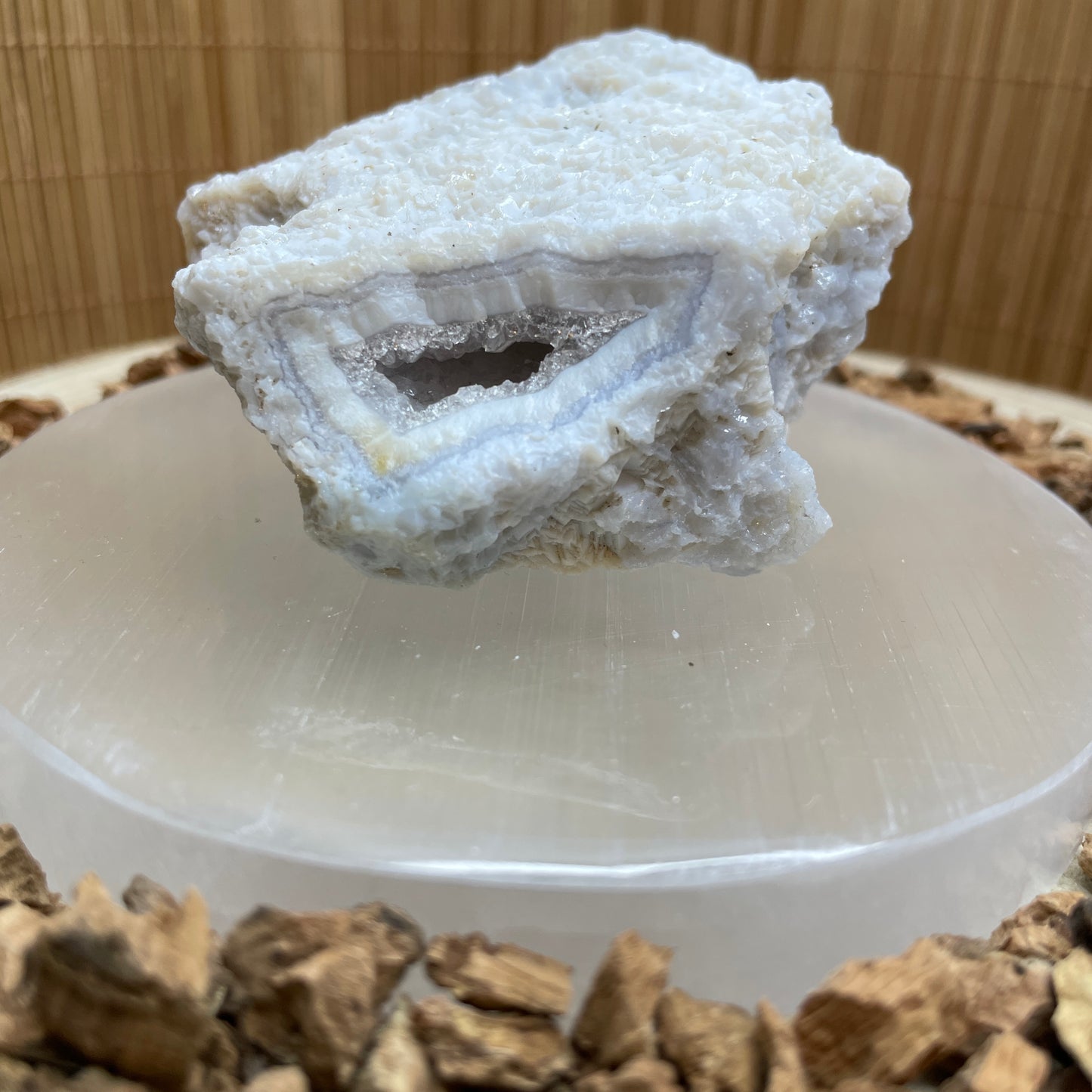 Blauwe Chalcedoon geode nr.1