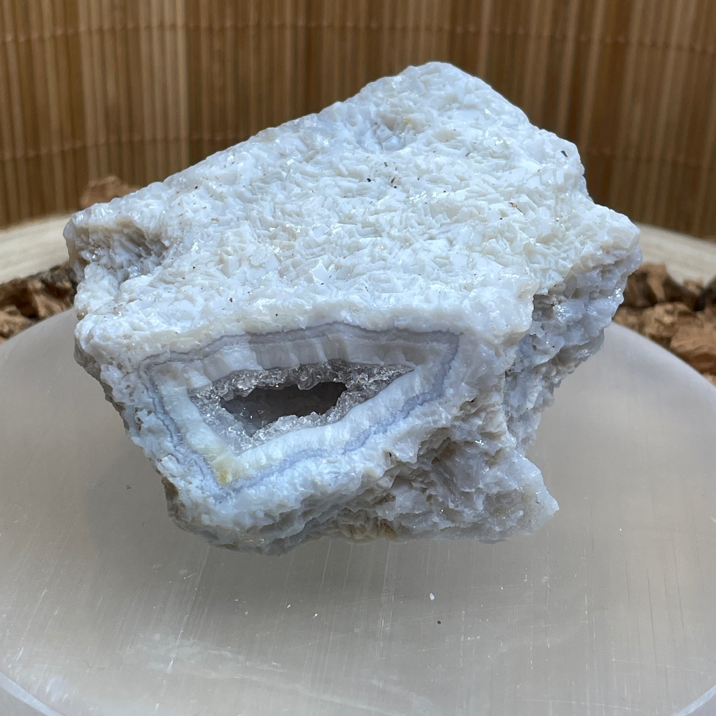 Blauwe Chalcedoon geode nr.1