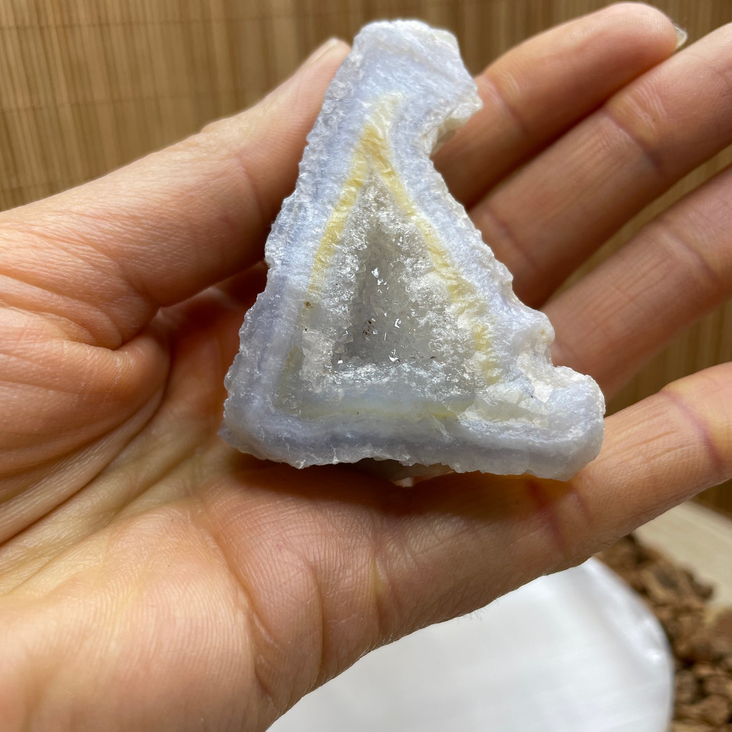 Blauwe Chalcedoon geode nr.2