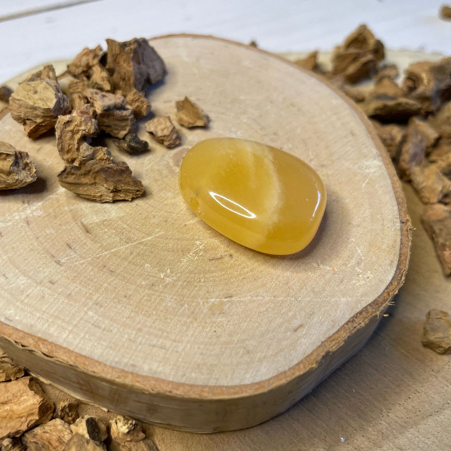 Gele Calciet hanger - Een Handjevol Geluk