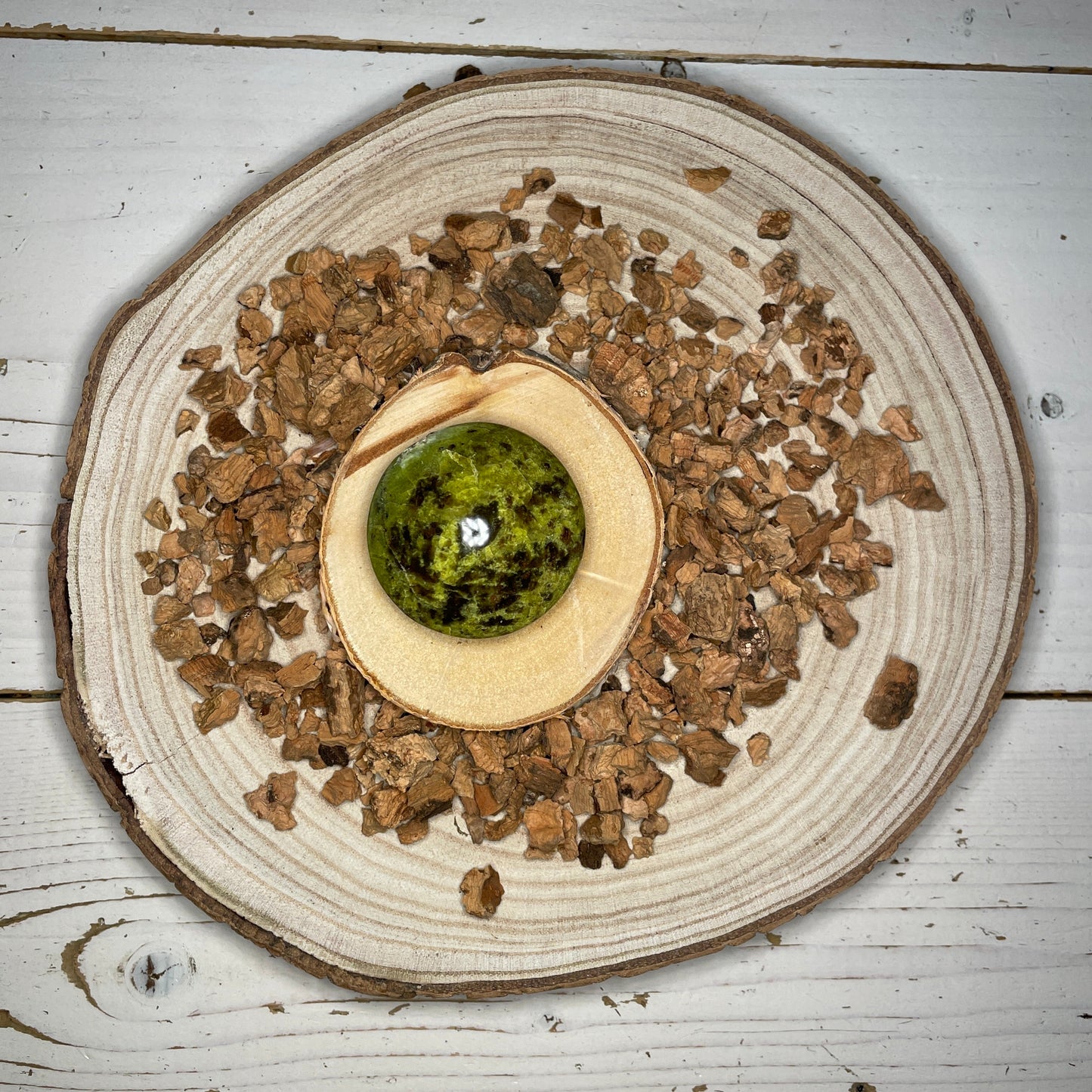 Groene Opaal lens handsteen - Een Handjevol Geluk