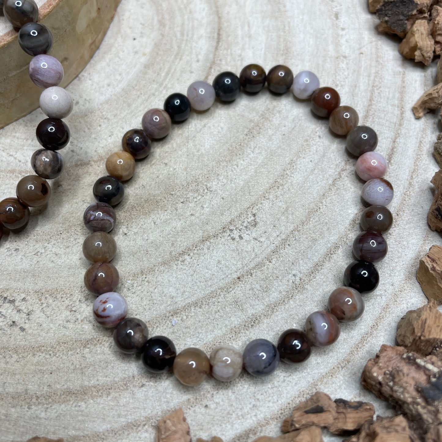 Versteend Hout kogelarmband 6mm