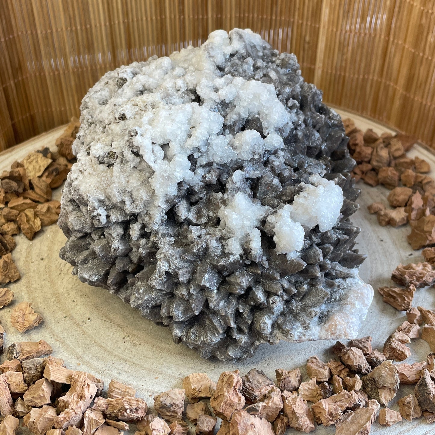 Dogtooth Calciet met witte Calciet - ruw stuk