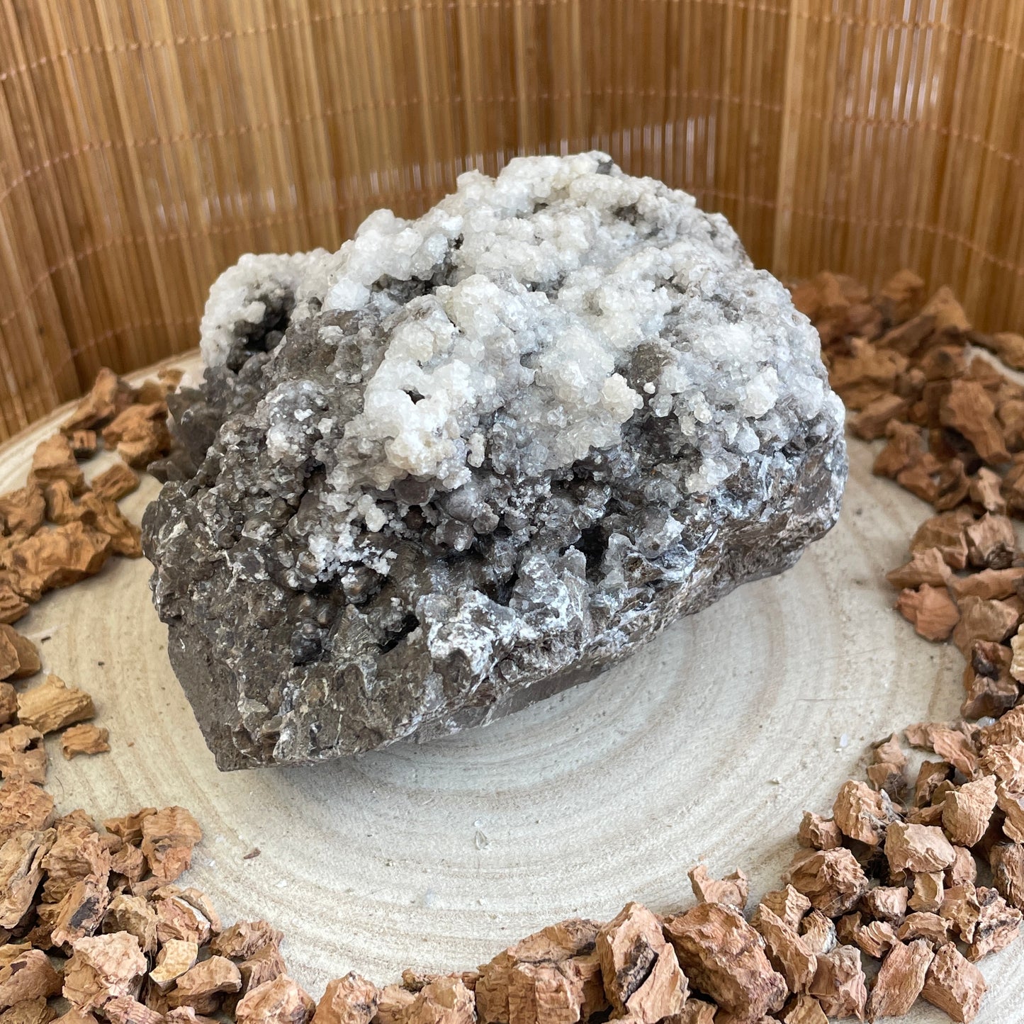Dogtooth Calciet met witte Calciet - ruw stuk