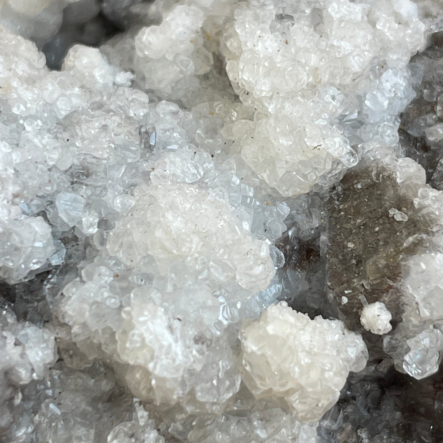 Dogtooth Calciet met witte Calciet - ruw stuk