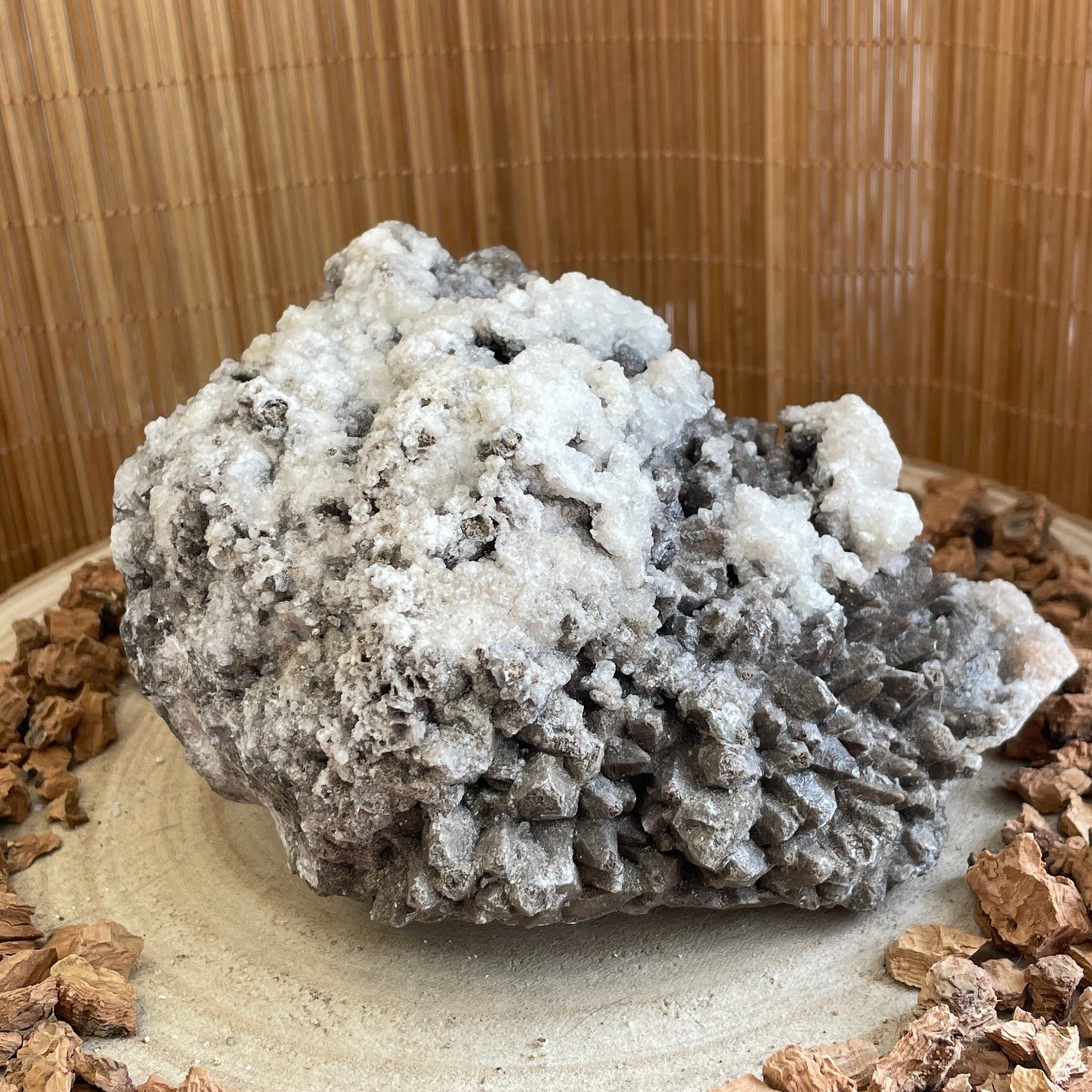 Dogtooth Calciet met witte Calciet - ruw stuk