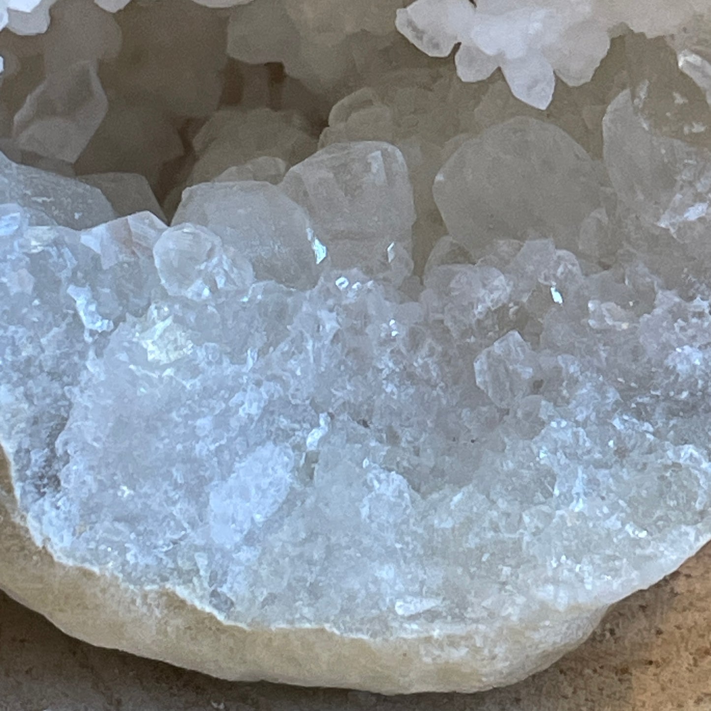 Bergkristal Geode nr.2
