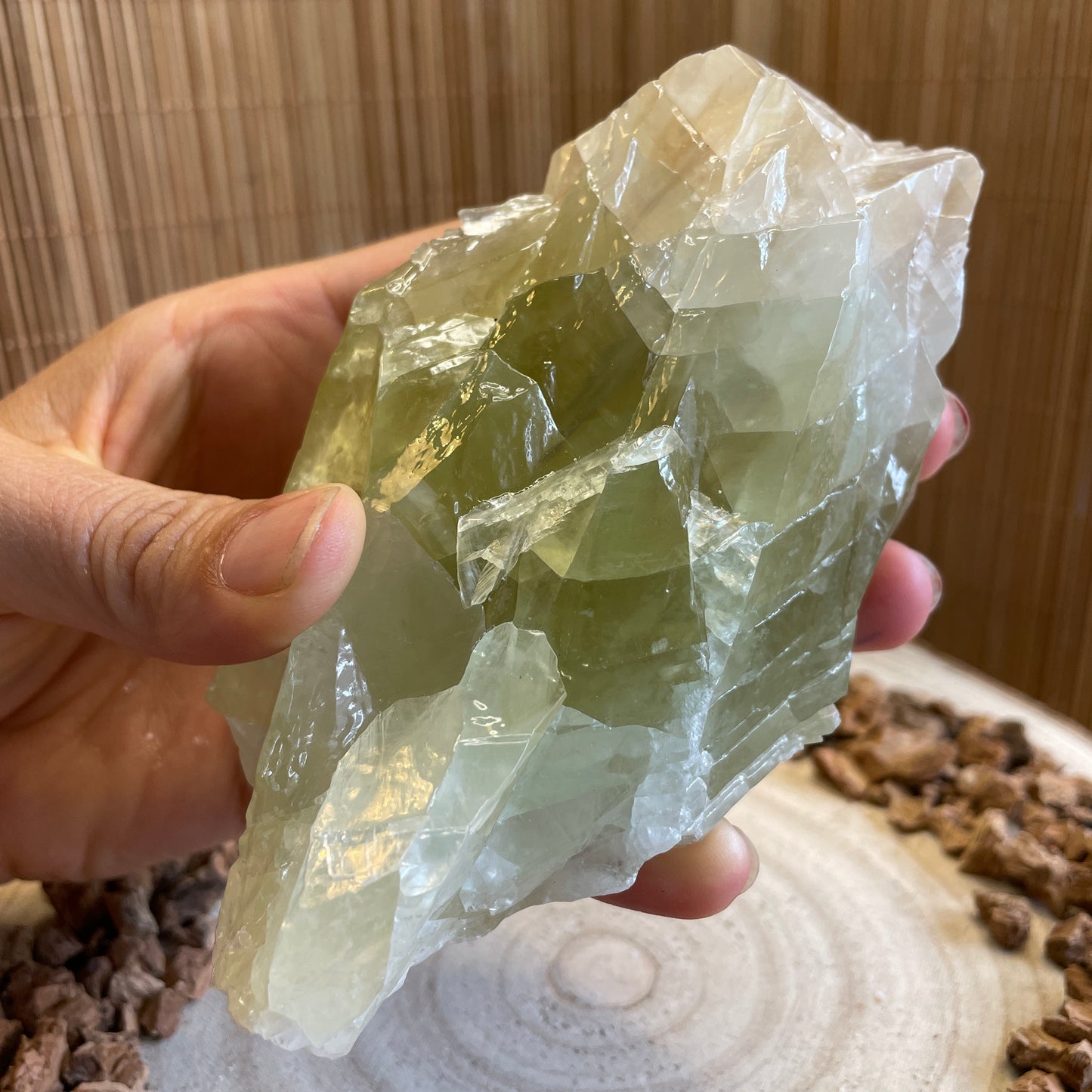 Groene Calciet ruw nr.15