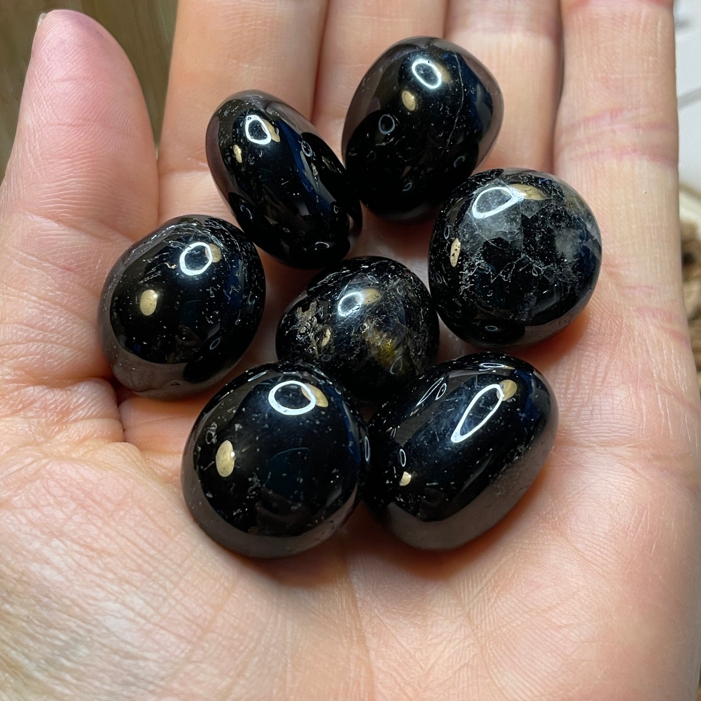 Zwarte Toermalijn trommelsteen rond A++