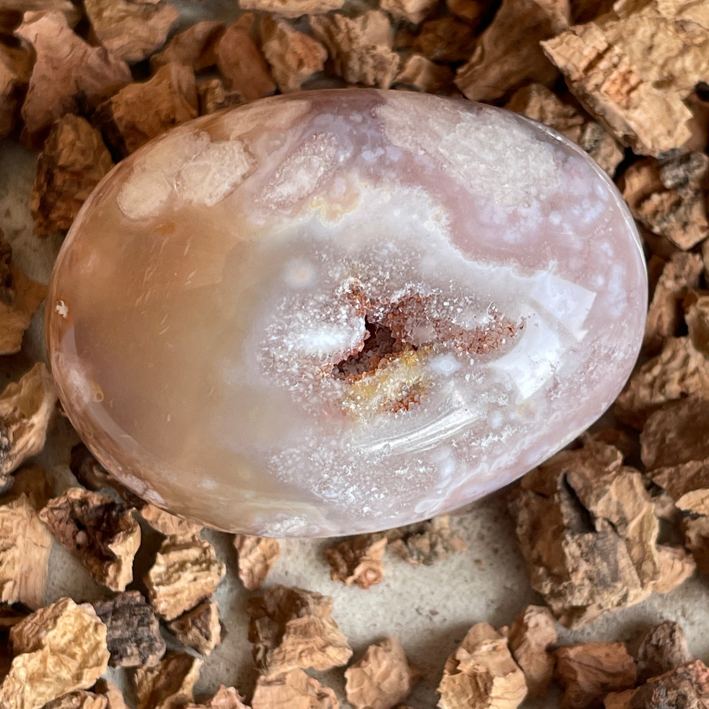 Bloemagaat handsteen met druzy kristalvorming - 6