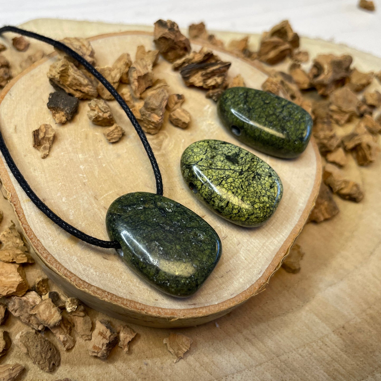 Jaspis Green Snakeskin hanger - Een Handjevol Geluk