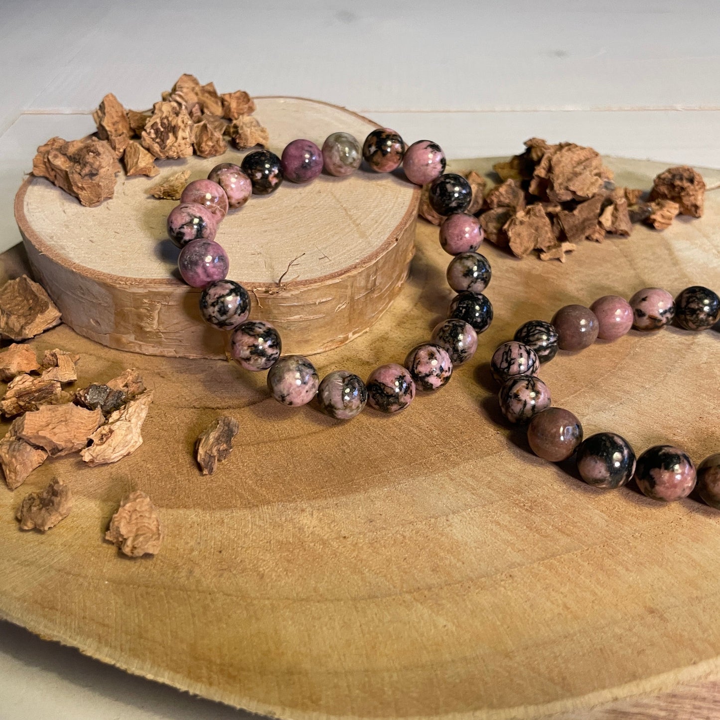 Rhodoniet kralen armband 10mm - Een Handjevol Geluk