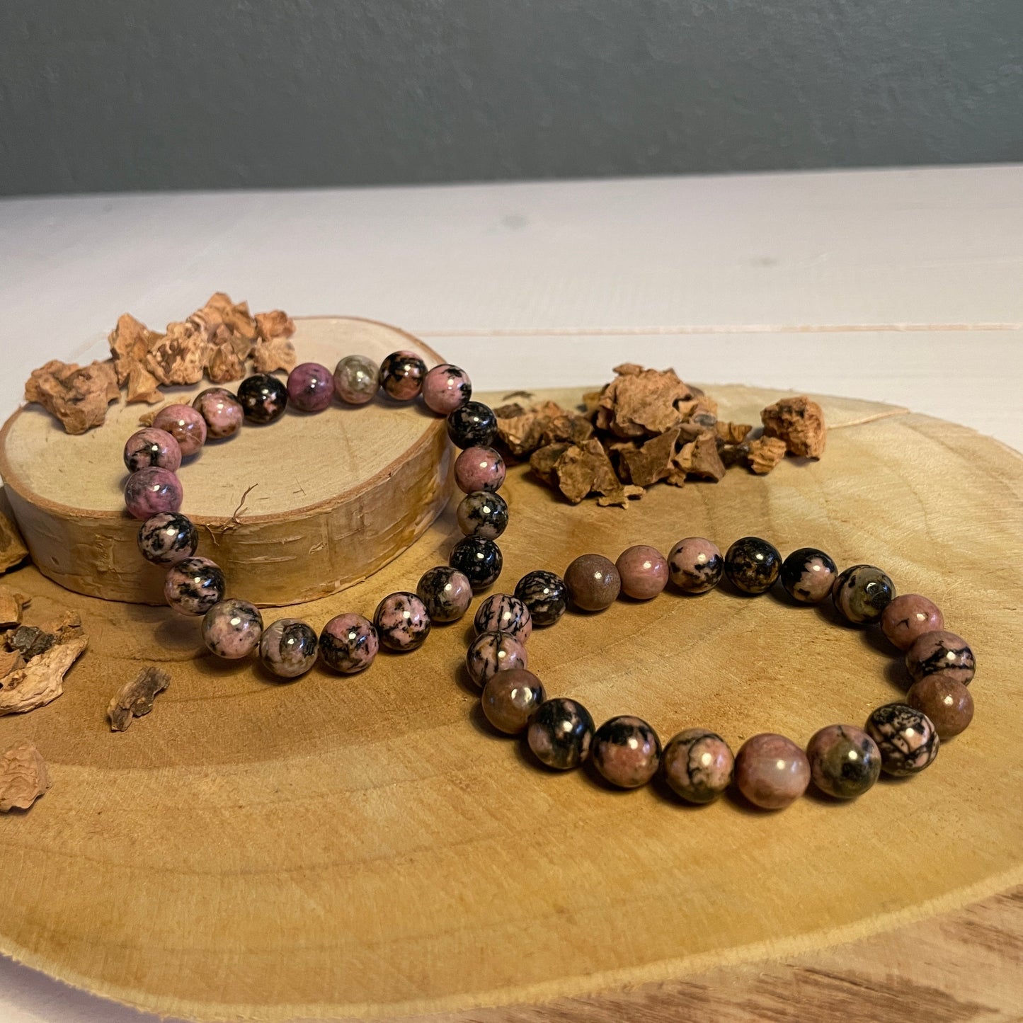 Rhodoniet kralen armband 10mm - Een Handjevol Geluk