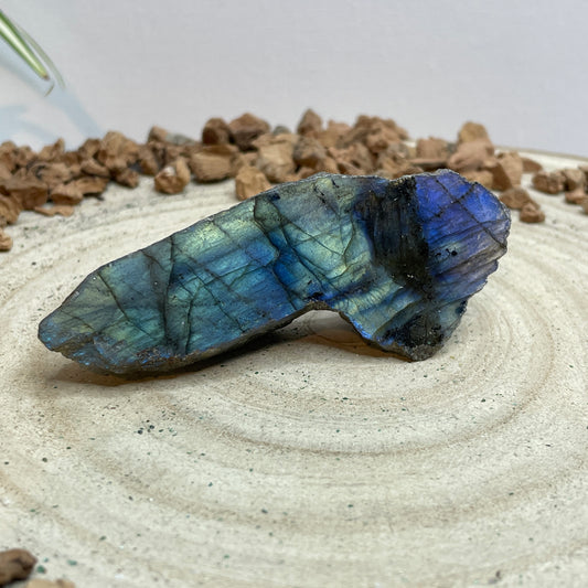 Labradoriet ruw/gepolijst nr.10