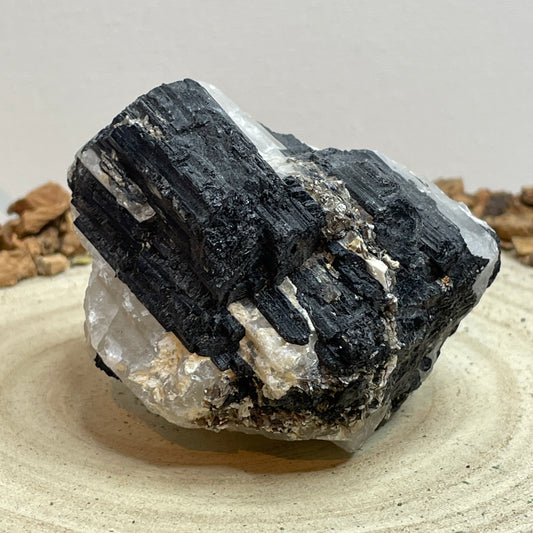 Zwarte Toermalijn in kwarts nr.2