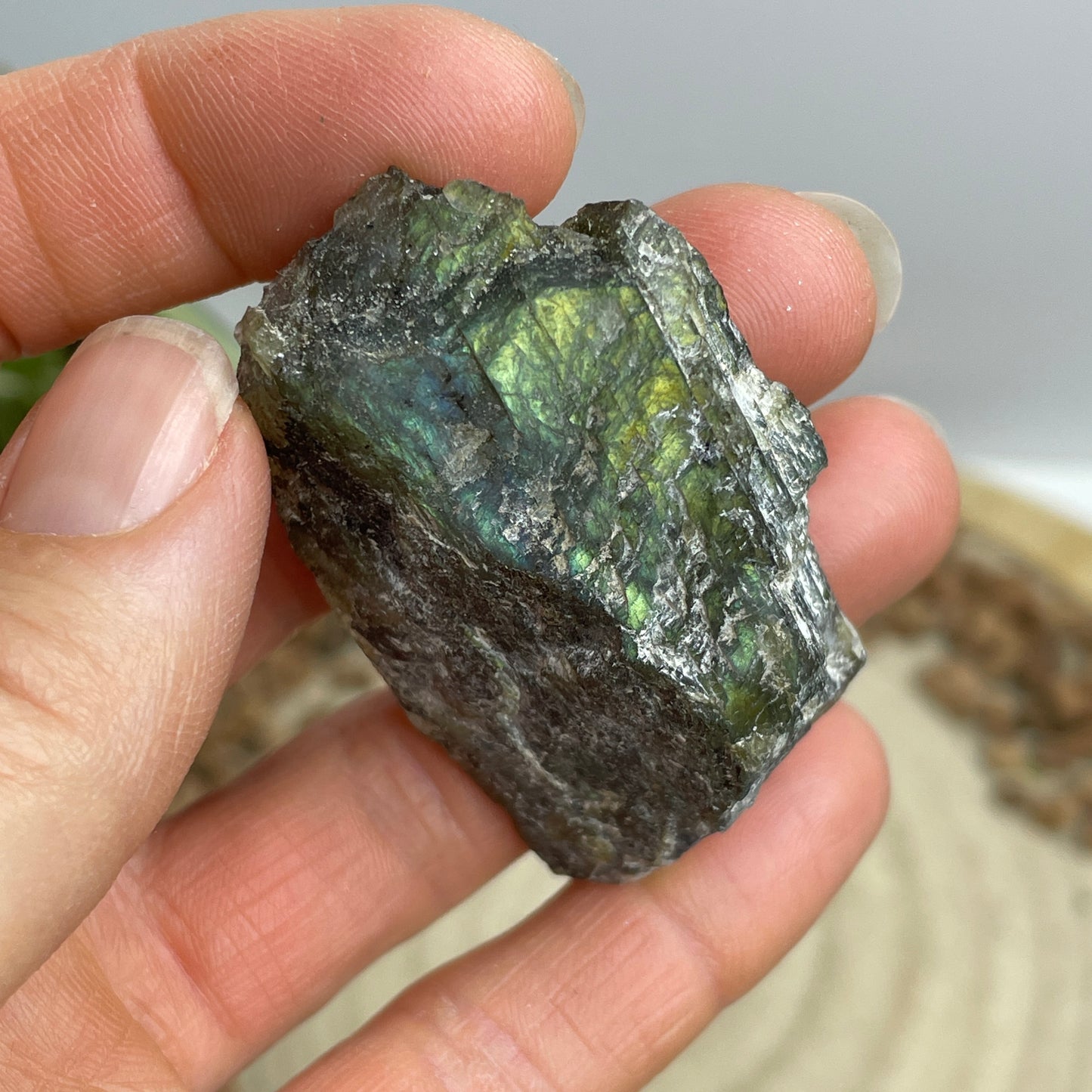 Labradoriet ruw/gepolijst nr.9