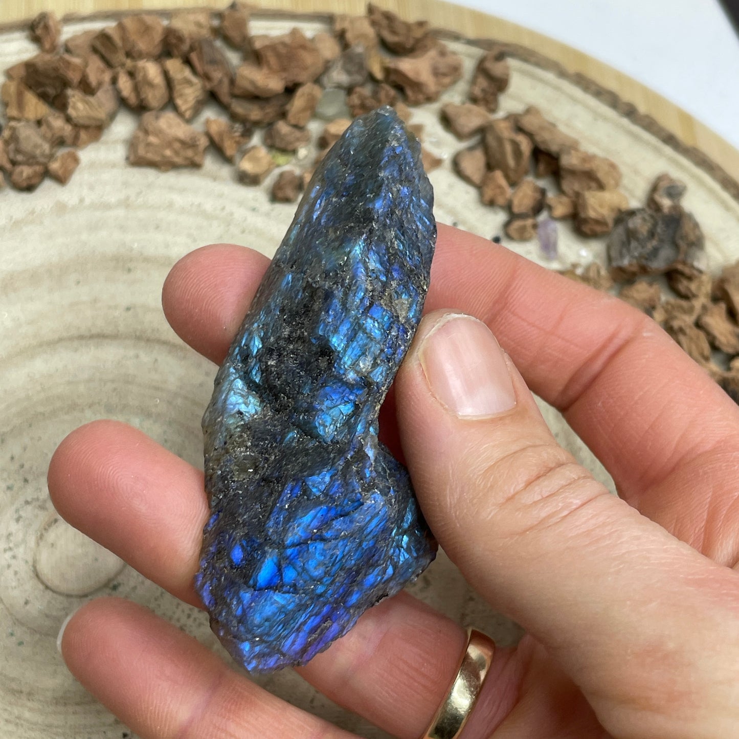 Labradoriet ruw/gepolijst nr.10