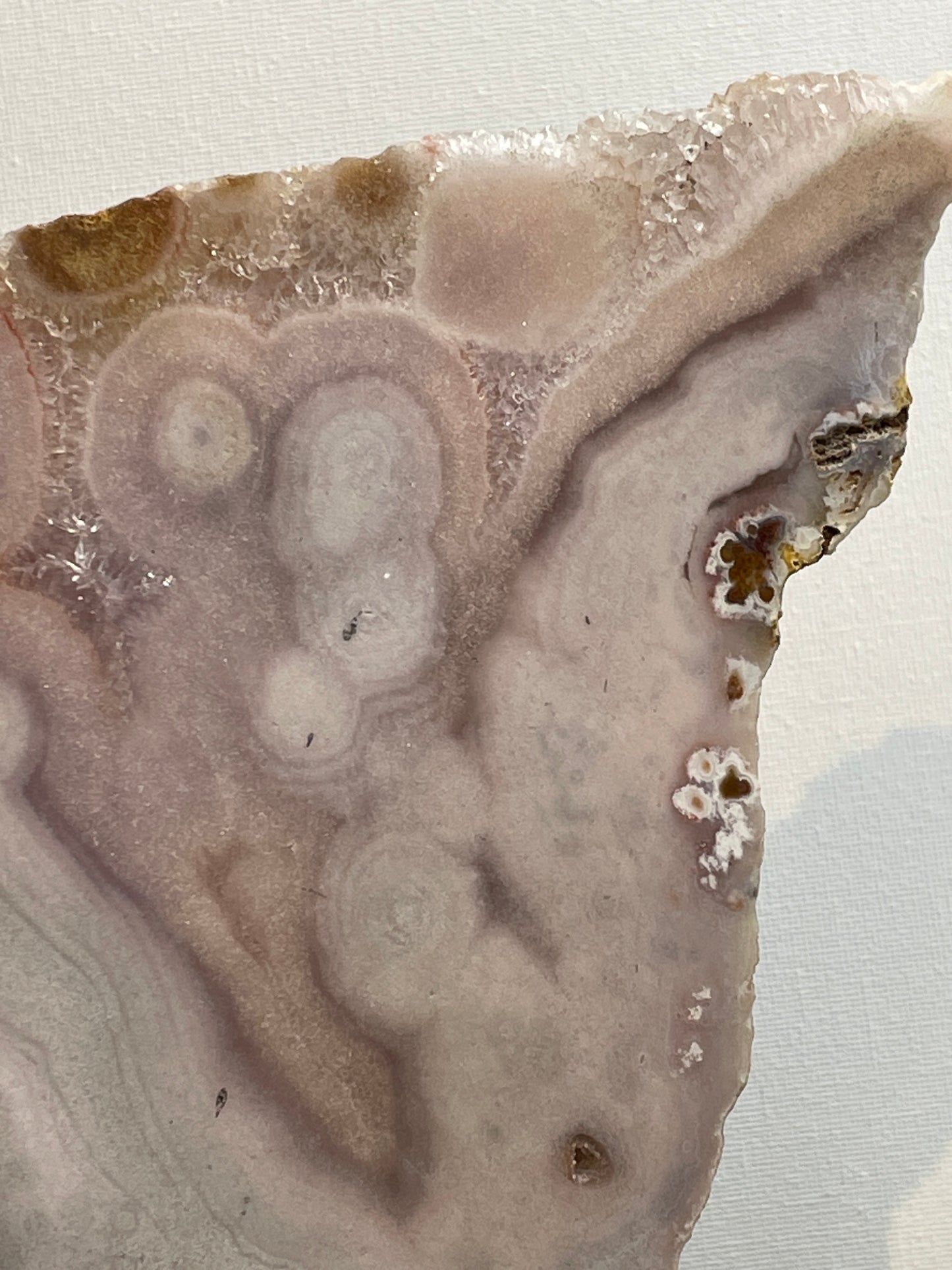 Roze Amethist op standaard nr.4