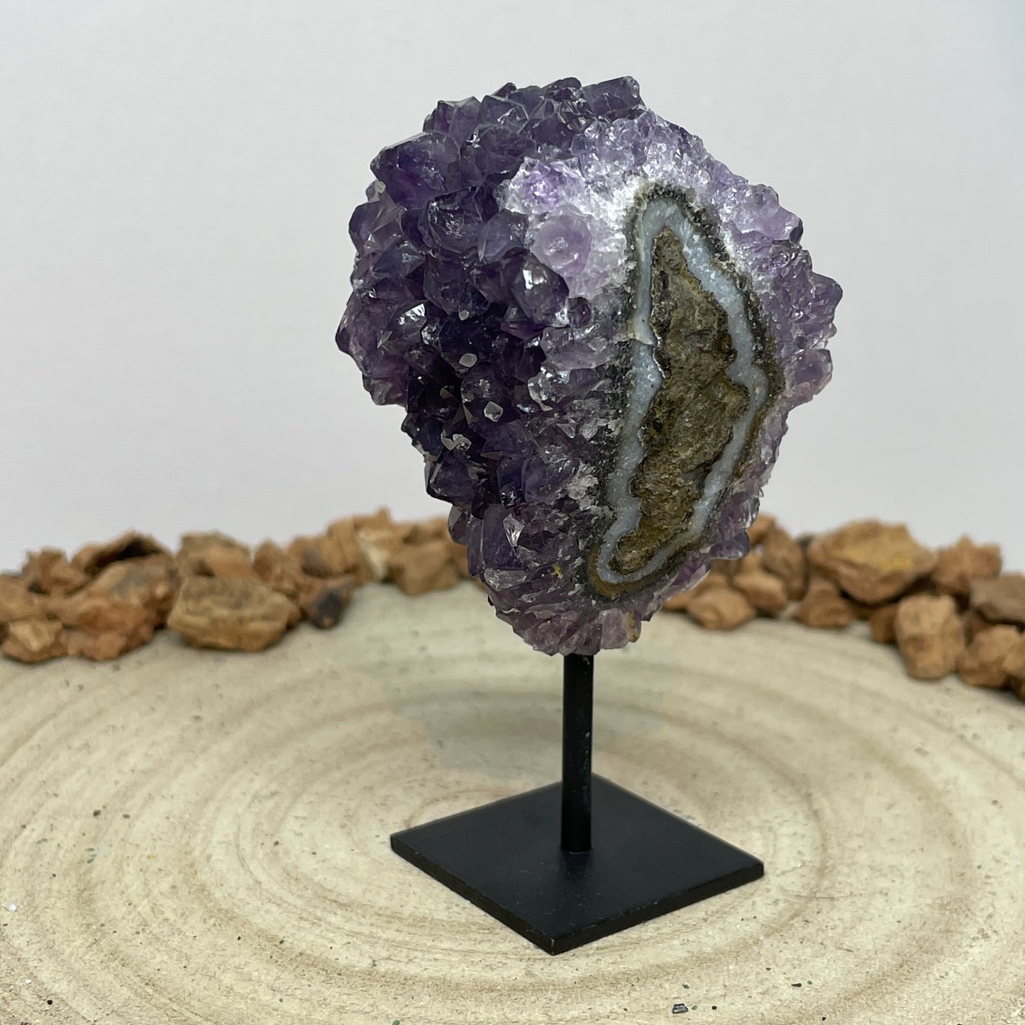 Amethist op standaard nr.6