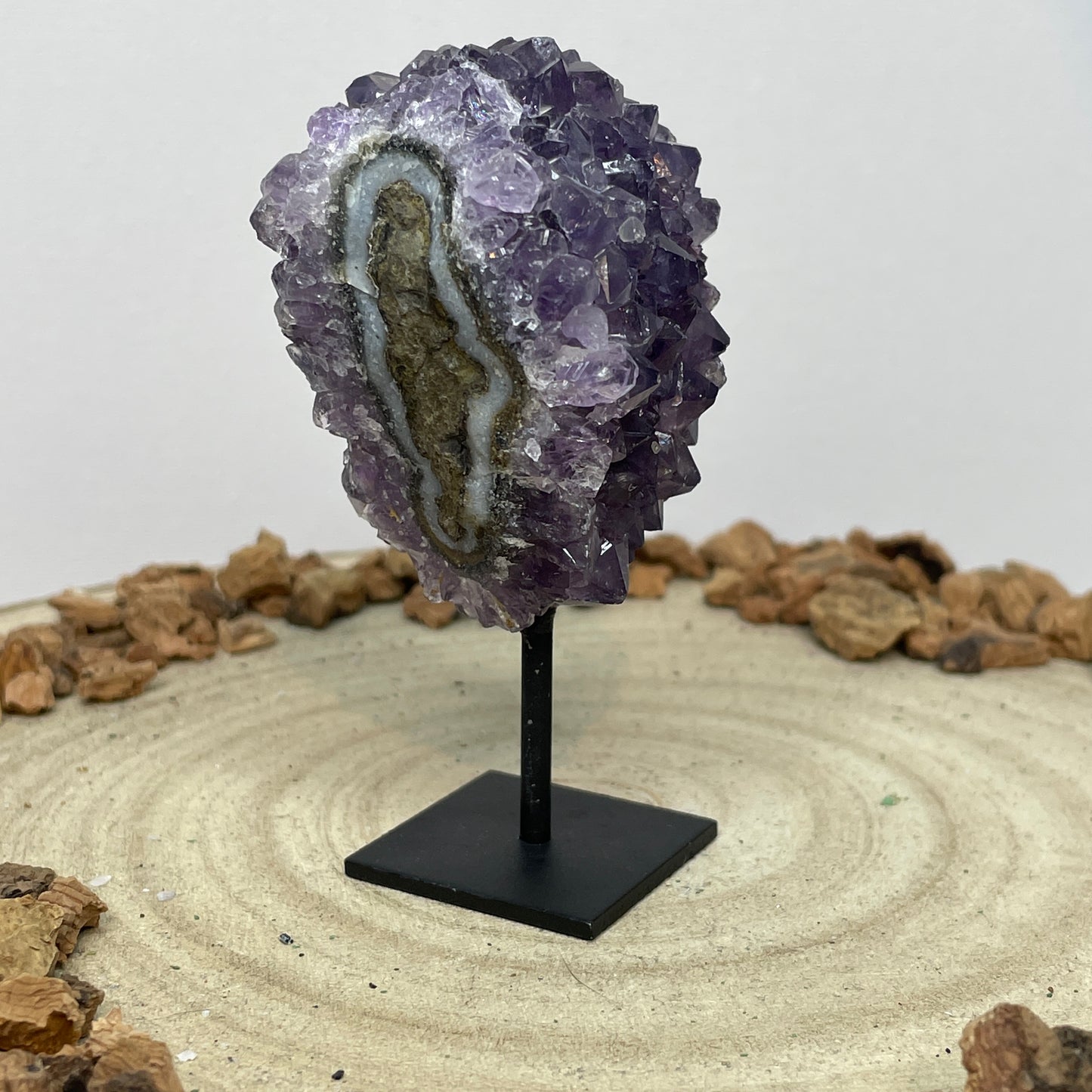 Amethist op standaard nr.6