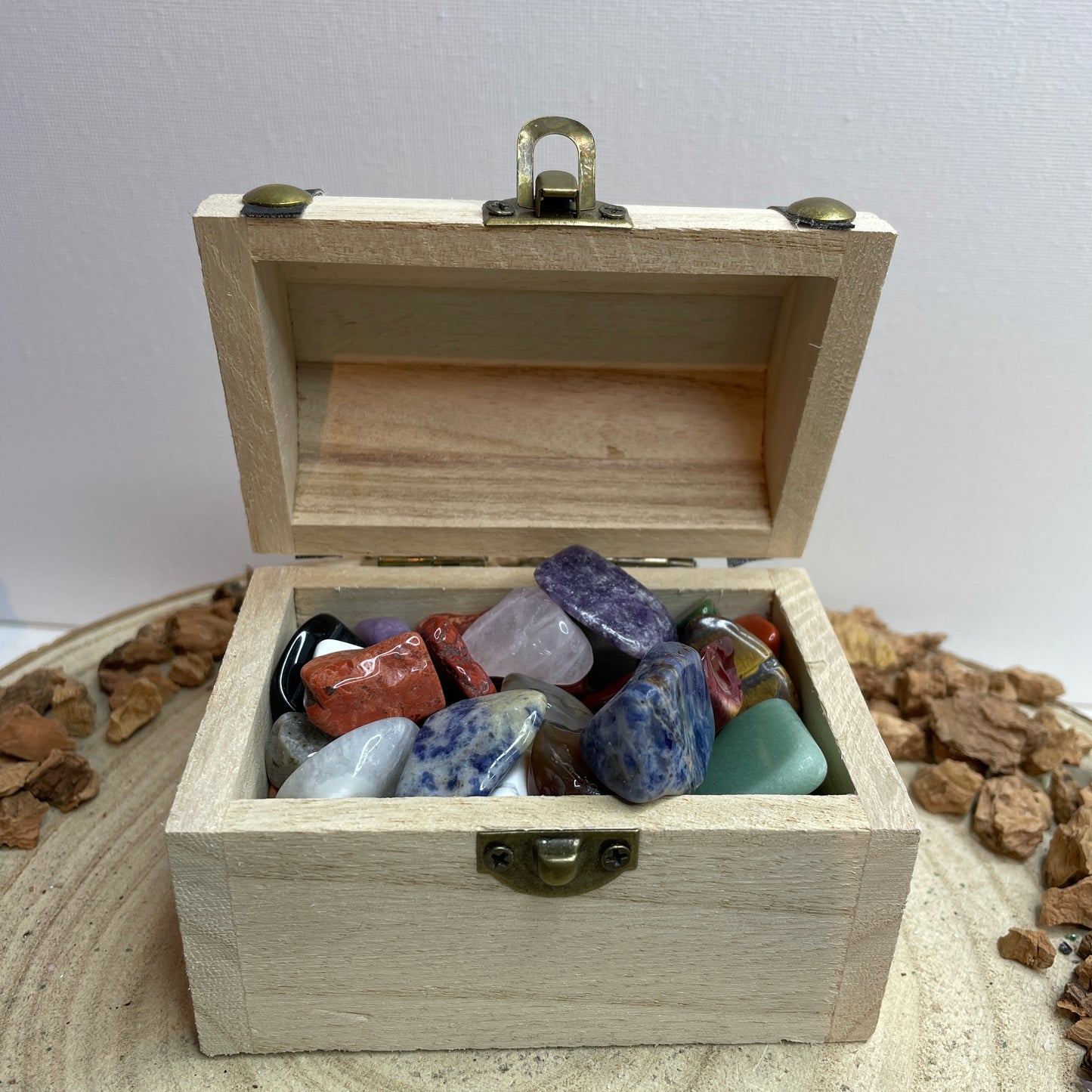 Schatkist vol edelstenen