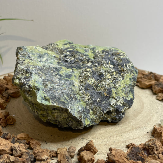 Serpentijn met Pyriet