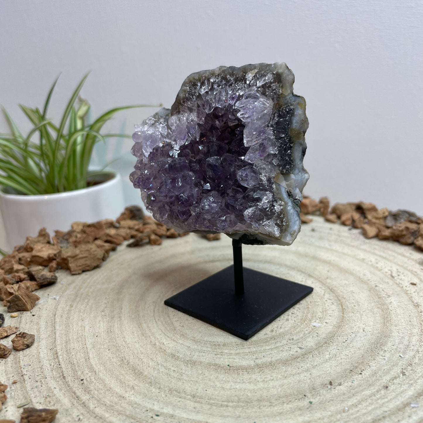 Amethist op standaard nr.9