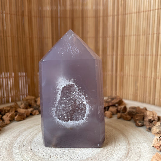 Agaat puntje met druzy kristalvorming - 2