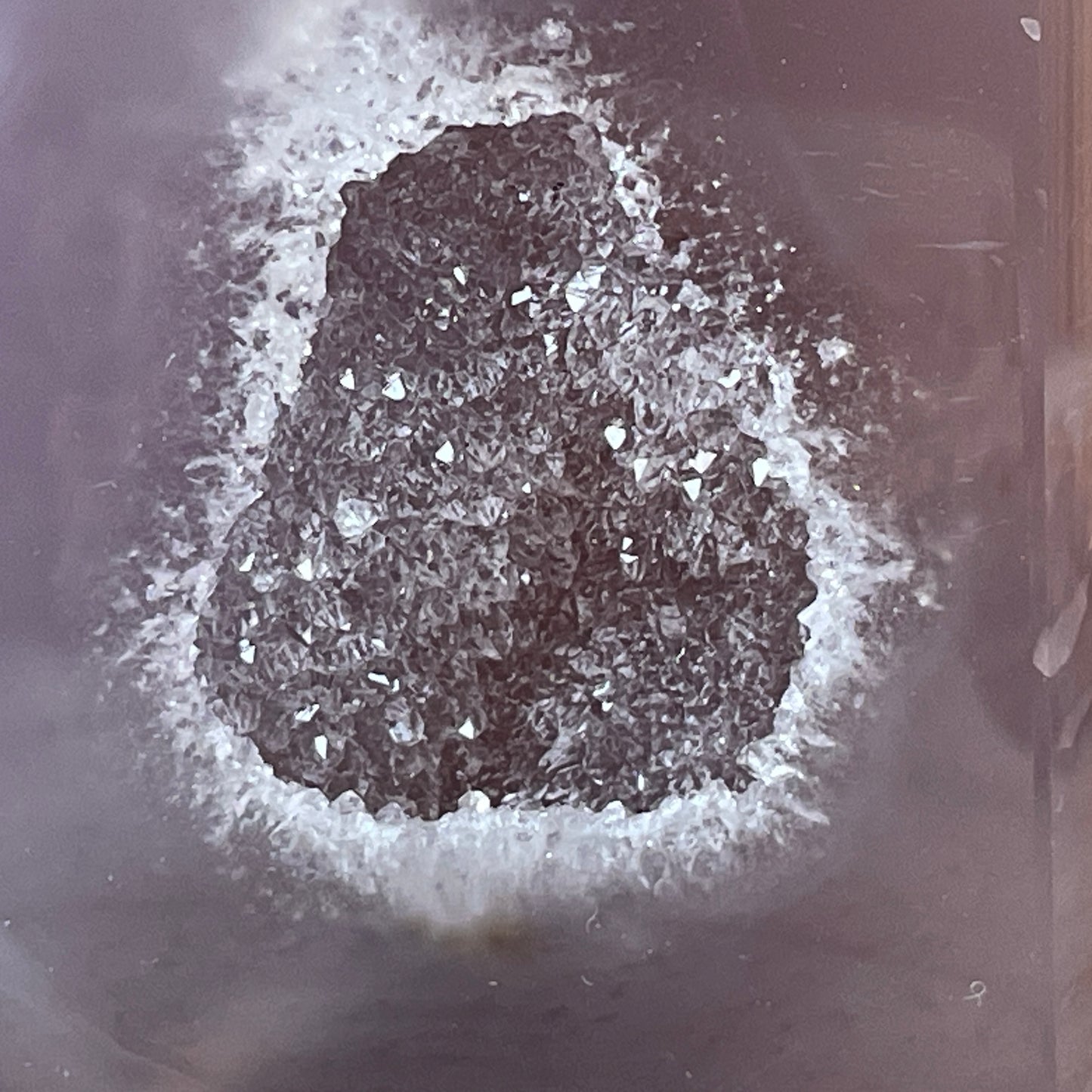 Agaat puntje met druzy kristalvorming - 2