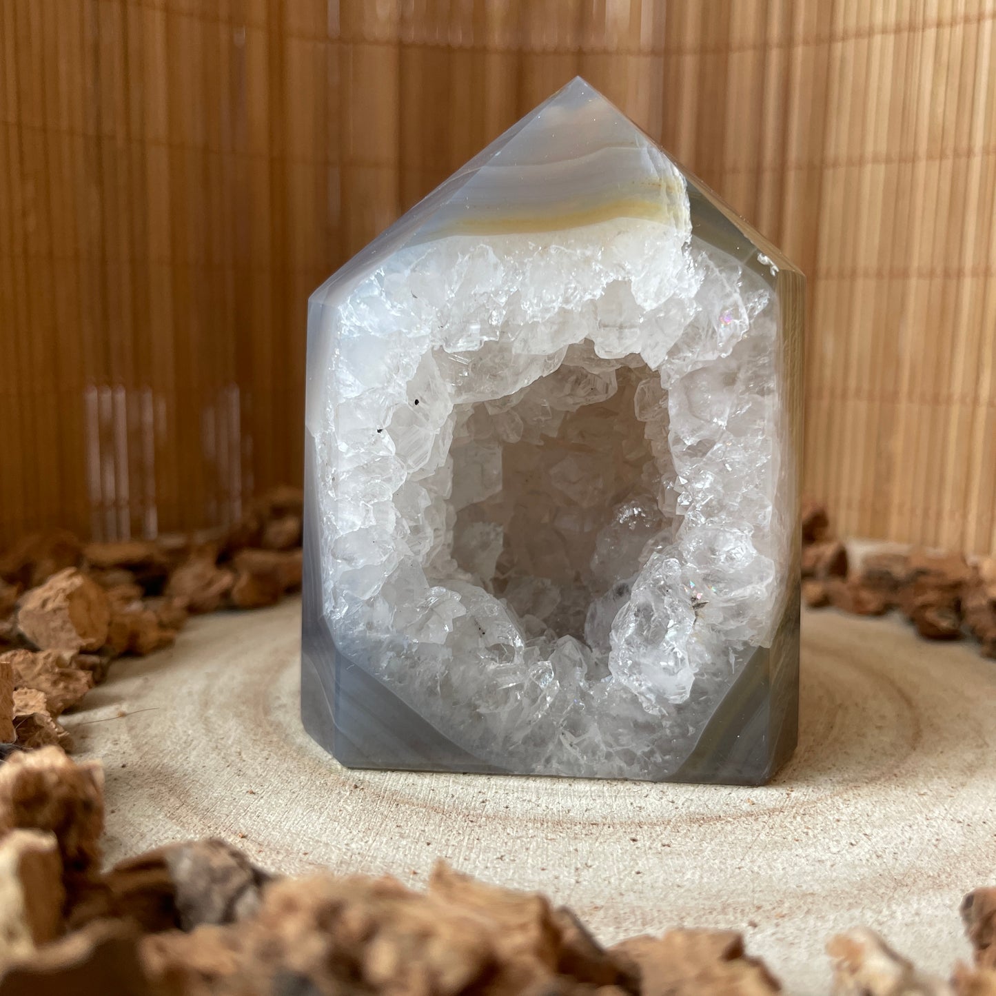 Agaat puntje met kristallen - 3