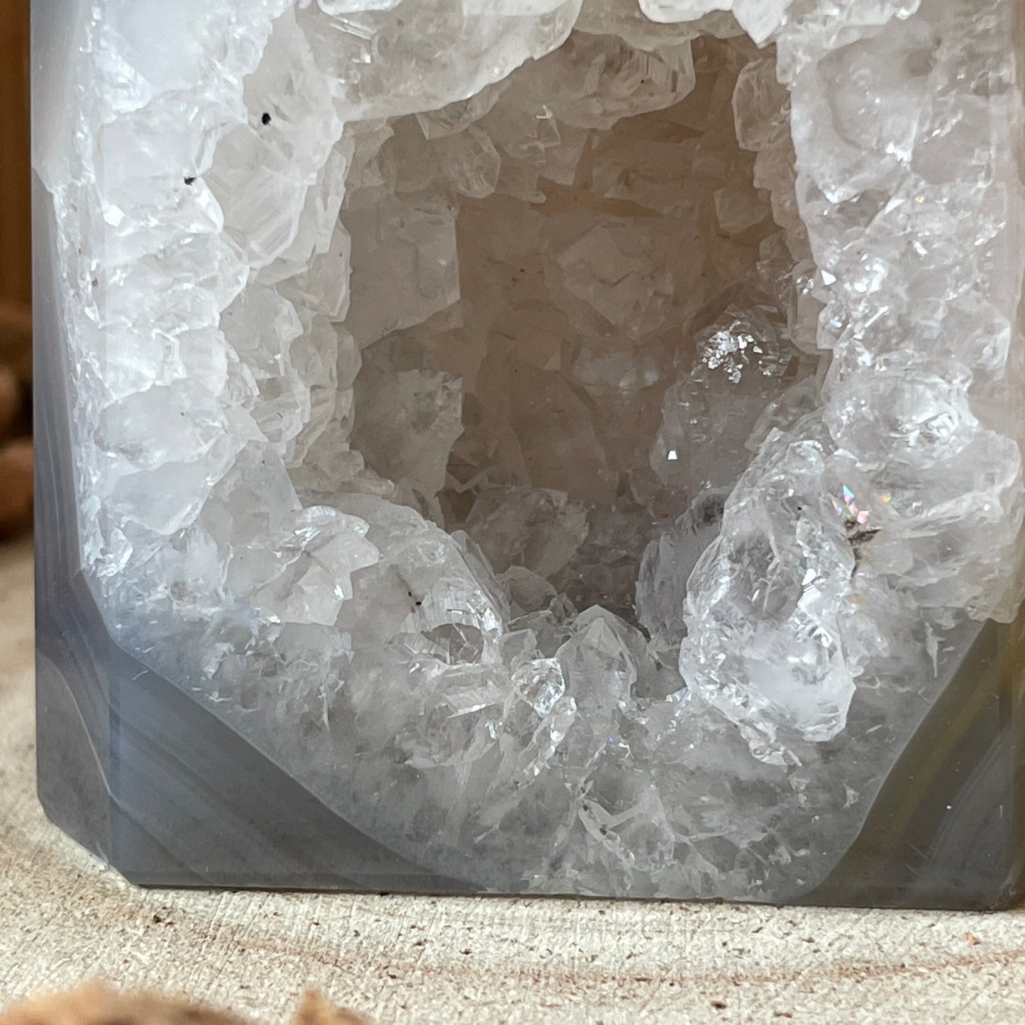 Agaat puntje met kristallen - 3