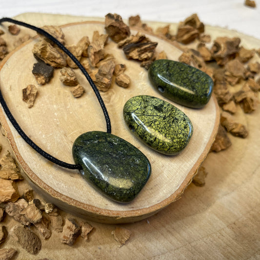 Jaspis Green Snakeskin hanger - Een Handjevol Geluk